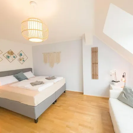 Casarina - Ueber Den Daechern Leipzigs Lipsia